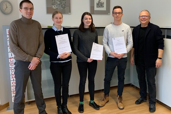 Philosophie Überreichung der Urkunden