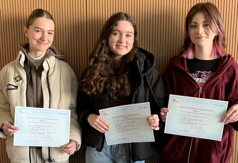 DELF Absolventinnen 2022